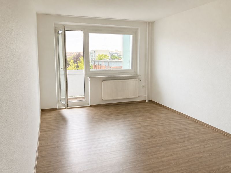 Großzügige 4-Zimmer-Wohnung (75 m²) mit Waschmaschine & Stellplatz in Schönwalde — ab 09/2026 frei